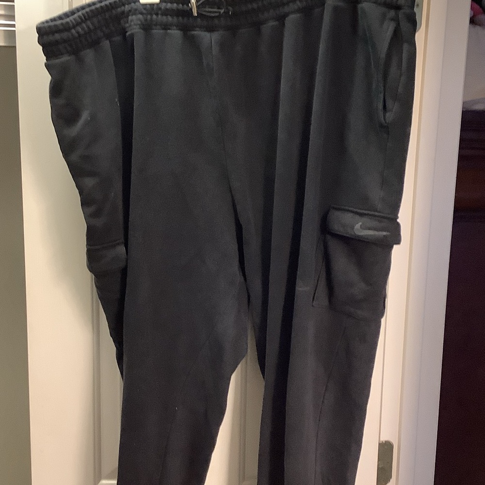 Nike Men's Dark Gray Cargo Pants